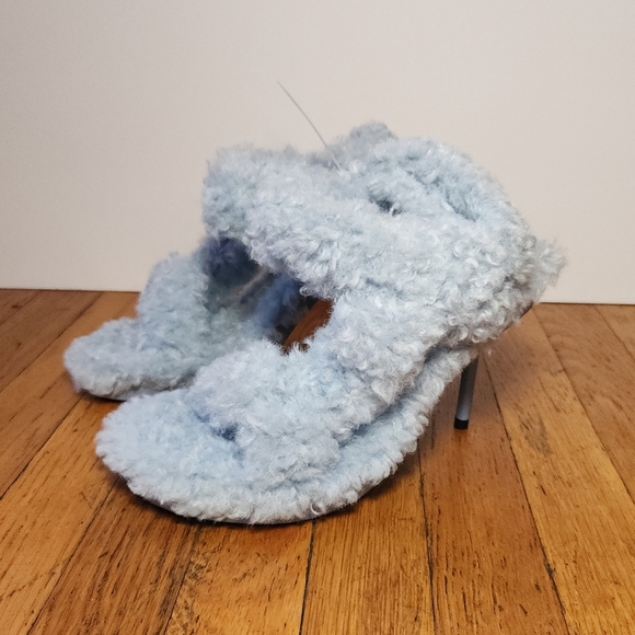 H&M Innovation CoExist Light Blue Faux Fur Vegan Fluffy Sandals - Picture 3 of 7